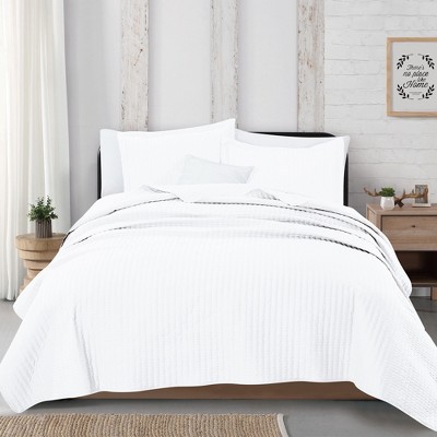 white bedspread queen target