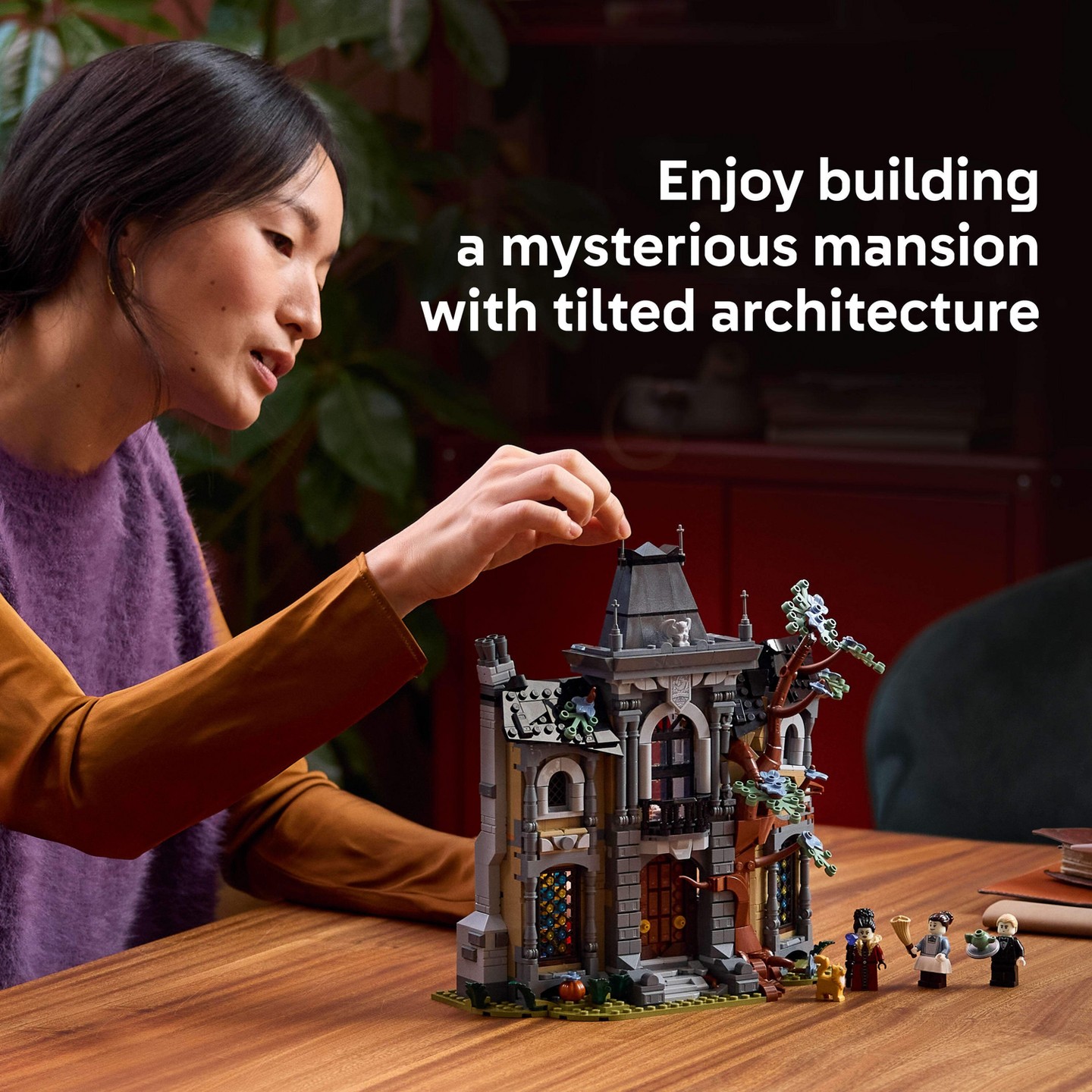 Детский конструктор LEGO Icons Mayor Manor Building Set 11383 — фото 3