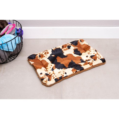 Mutts & Mittens, Inc. Premium Flat Bed- Tan Cow Velboa (16x23) - image 1 of 1