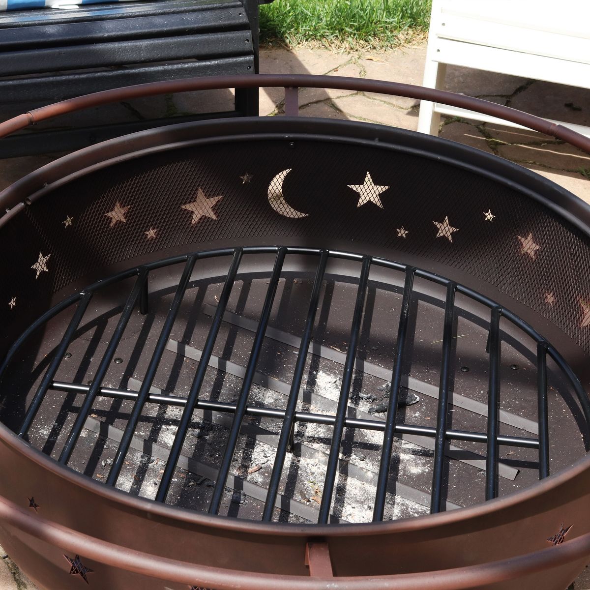Sunnydaze Outdoor Heavy-Duty Steel with High-Temperature Finish Round Fire Pit Firewood Log Grate - Black - thumbnail 2