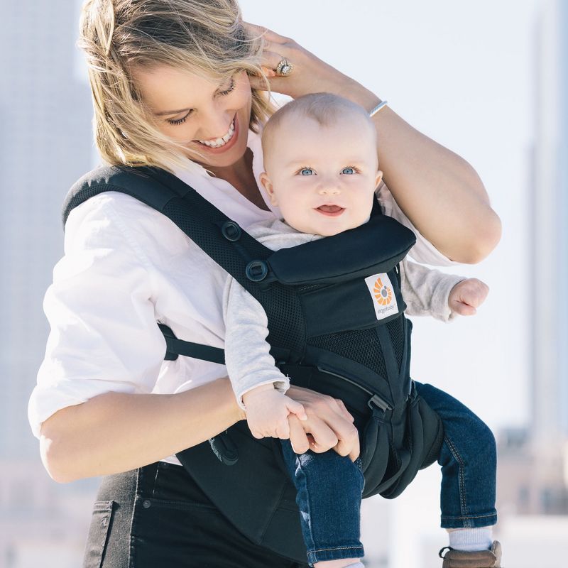 Ergobaby Omni 360 Cool Air Mesh All Position Breatheable Baby Carrier with Lumbar Support, 5 of 13
