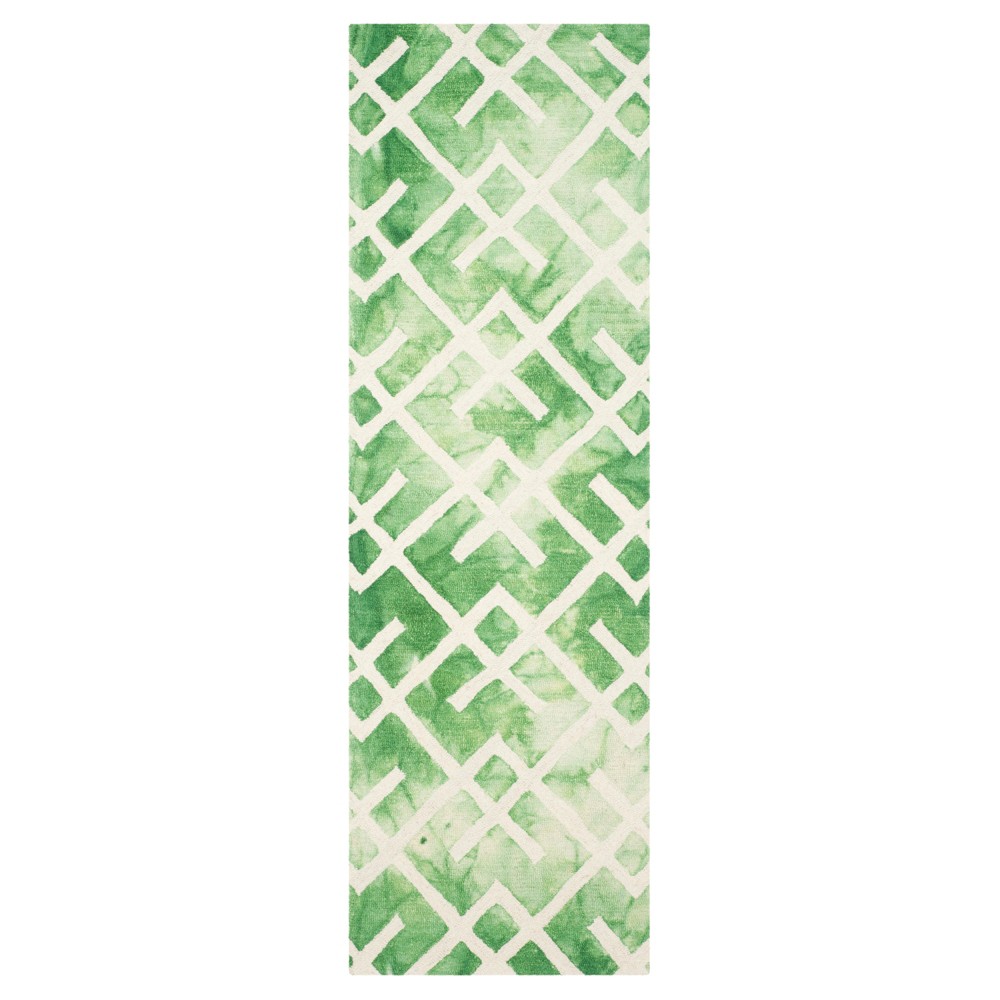 2'3inx8' Runner Denzell Area Rug Green/Ivory - Safavieh