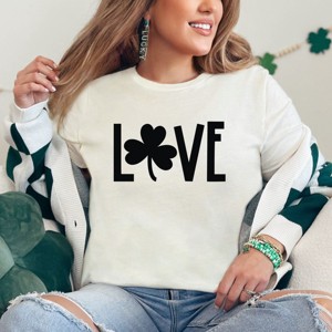 Simply Sage Market Love Clover Short Sleeve Tee - 1 of 4