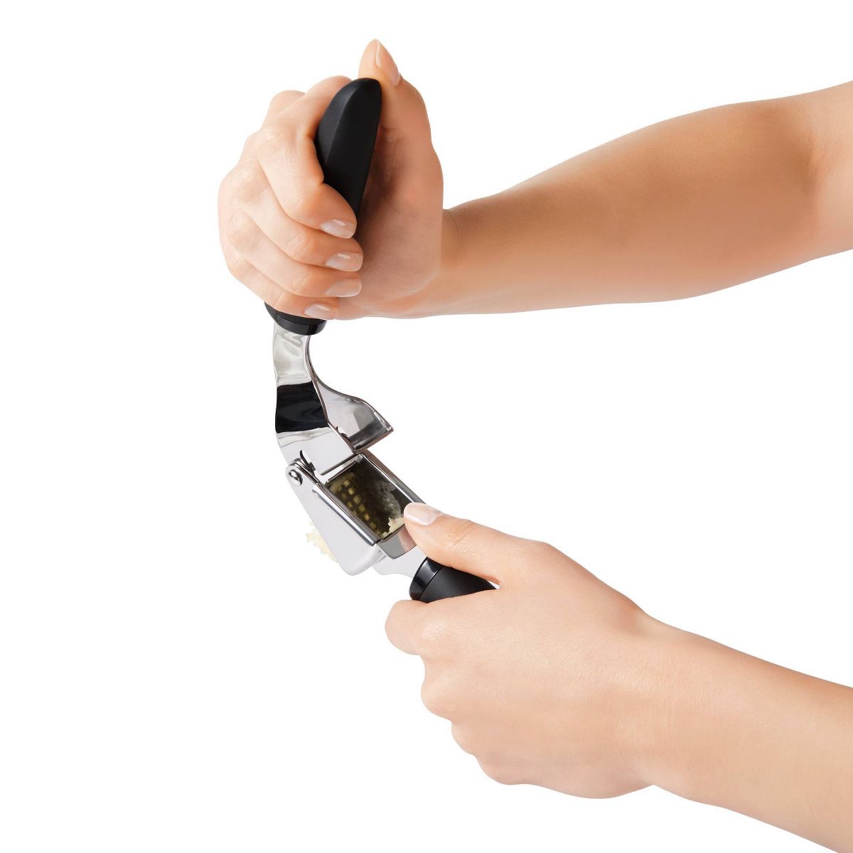 OXO Softworks Garlic Press: Chromed Steel & Plastic, Dishwasher-Safe, Garlic Mincer & Crusher, Black - thumbnail 6
