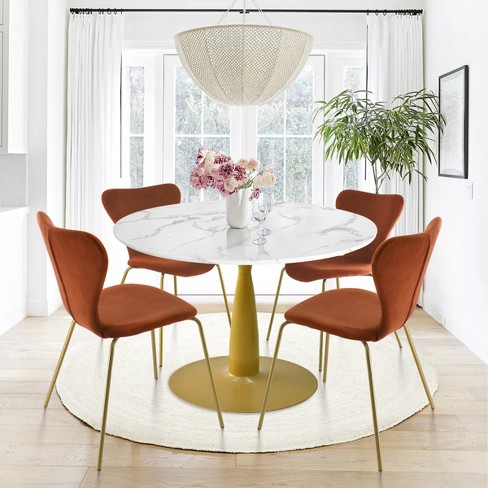 Round marble 2025 table with chairs