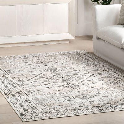 Light Gray Geometric Machine Washable Synthetic Area Rug, 5' x 8'