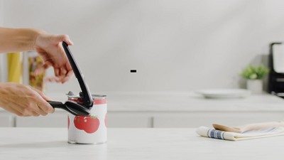 OXO Black Stainless Steel Snap-Lock Can Opener with Ergonomic Handle