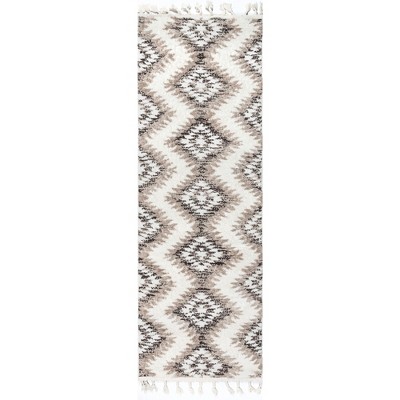 Nuloom Adelade Aztec High Low Shaggy Tassel Indoor Area Rug