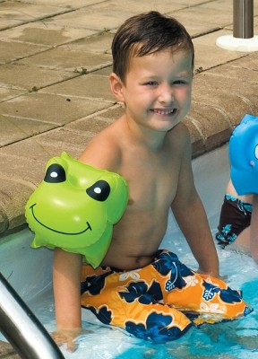 Swim Central Set Of 2 Inflatable Green Frog Animal Fun Swimming