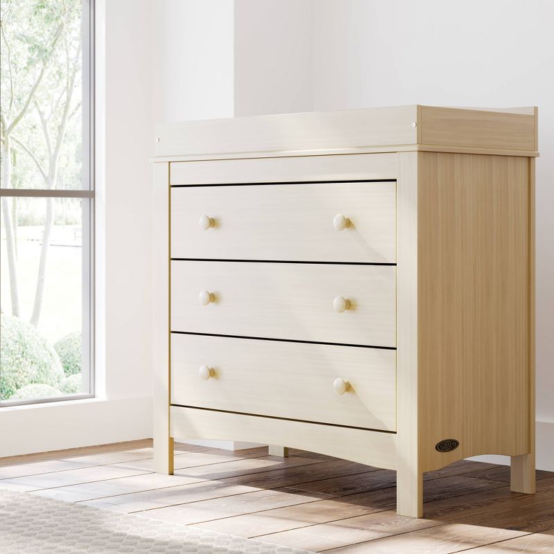 Graco Noah 3 Drawer Dresser with Changing Table Topper and Interlocking Drawers , 2 of 8