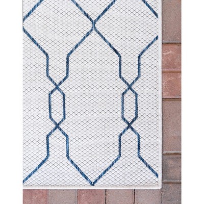 Ivory Trellis 4' x 6' Synthetic Easy-Care Outdoor Rug