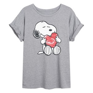 Women's - Peanuts - Snoopy With Heart Oversized Graphic T-Shirt - 1 of 4