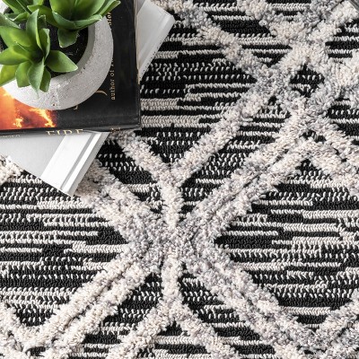 Braided Square Gray Geometric Easy Care Area Rug, 6' 7" x 9'
