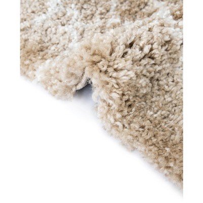 Tan and White Geometric Shag Rug 4' x 6' Synthetic