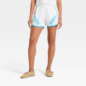 Women's Regular Rise Embroidered Pull-On Shorts - Universal Thread