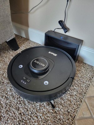 Shark Matrix Robot Vacuum For Carpets And Hardfloors With Self-cleaning ...