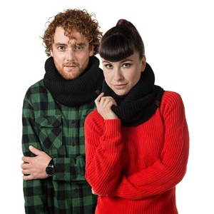 Mio Marino | Women's Cable Knit Infinity Circle Scarf - 1 of 3