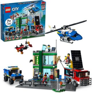 משטרת LEGO City רודפת בבנק עם Toy Trucks 60317, תמונה 1 מתוך 8 שקופיות