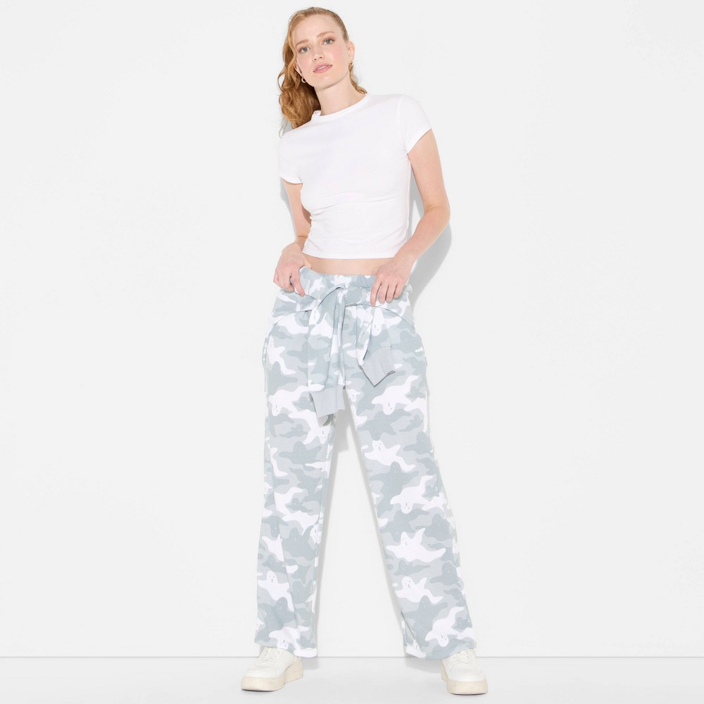 Women's Camo Ghost Straight Leg Graphic Lounge Pants - Gray M