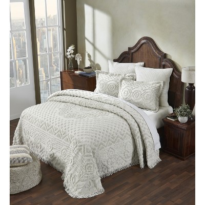 Ivory Cotton Queen Bedspread with Tufted Chenille Design