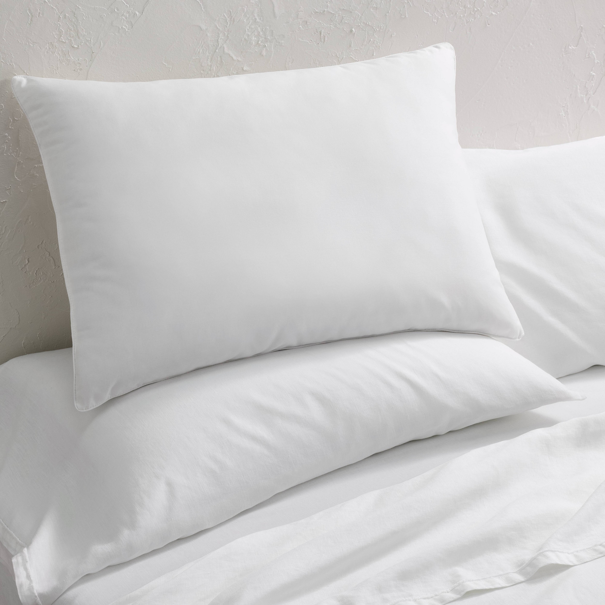 Standard/Queen Medium/Firm Machine Washable Medium Down Alternative Pillow - Casaluna™