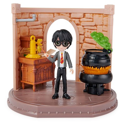 The Wizarding World of Harry Potter Magical Minis Potions Classroom Playset