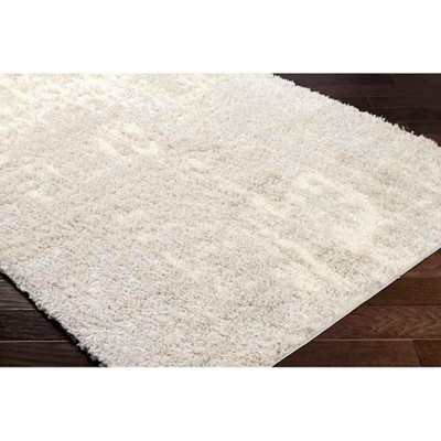 Amish Cream Plush 5'3" x 7' Synthetic Area Rug