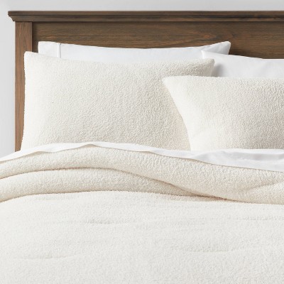 Full/Queen Cozy Chenille Comforter & Sham Set Cream - Threshold™