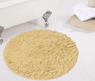 Bell Flower Collection Cotton Floral Pattern Tufted Bath Rug - Home Weavers