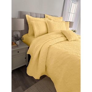 BrylaneHome Anna Bedspread - 1 of 4