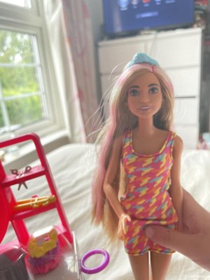 Barbie Girl Beauty Salon! How to care and style doll hair! Play Toys! 