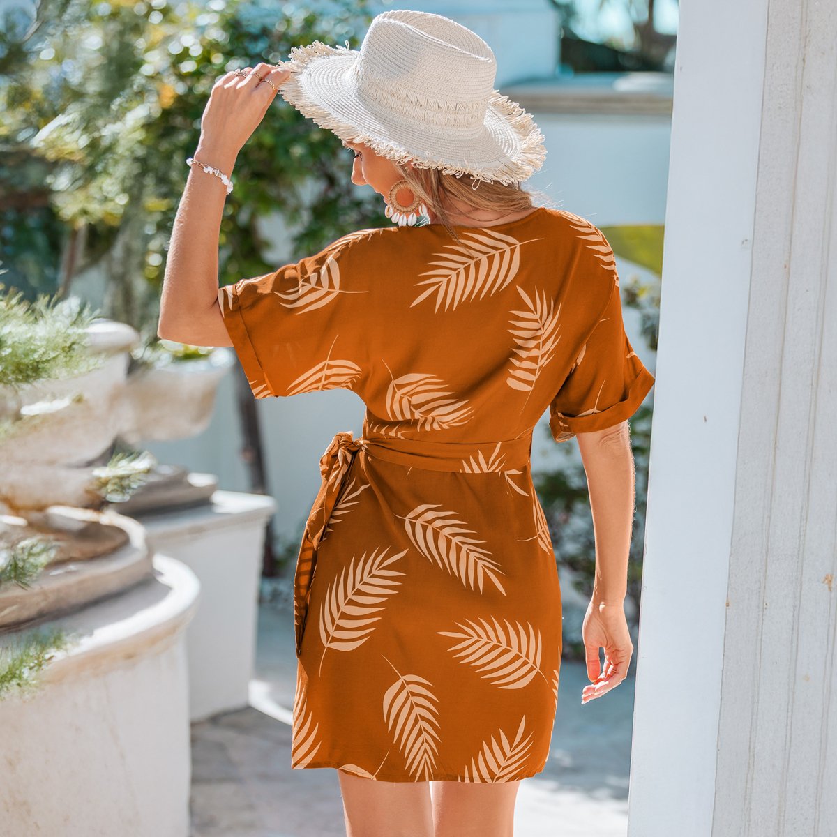 Женские платья Cupshe Women's Tropical Leaf Print Wrap Mini Dress-M-Brown — фото 4