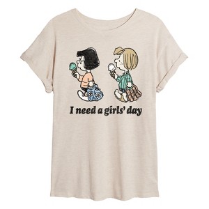 Women's - Peanuts - I Need A Girls Day Oversized Graphic T-Shirt - 1 of 4