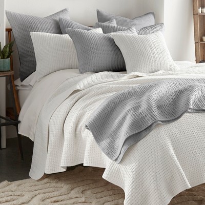 Gray Twin Microfiber Waffle Quilt and Sham Set