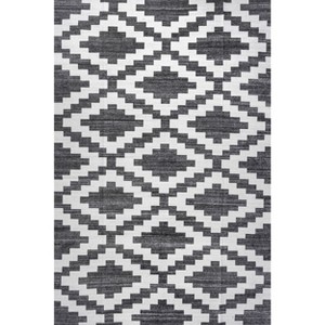 nuLOOM Tamera SpinClean Machine Washable Stain-Resistant Area Rug - 1 of 4