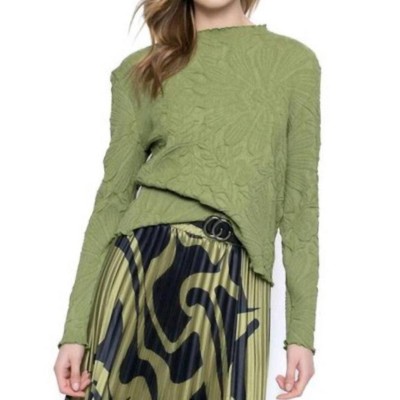Women's Floral Embossed Top - PICADILLY