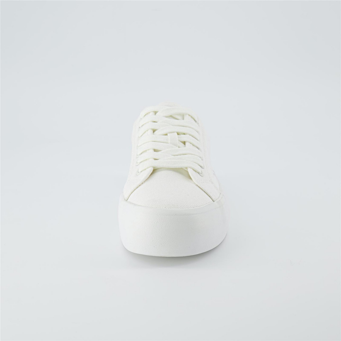 Женские кроссовки CUSHIONAIRE Tag Low top Canvas Sneaker +Memory Foam White Canvas, цвет: Белый — фото 4