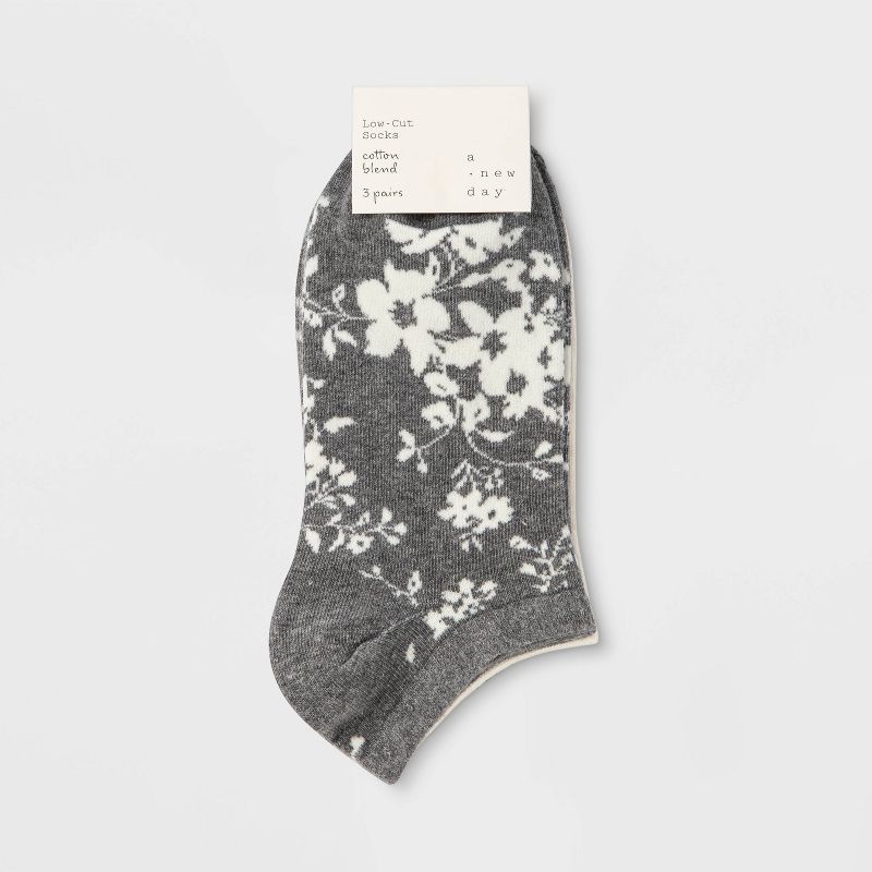 Women&#39;s Floral 3pk Low Cut Socks - A New Day&#8482; Heather Gray/Cream 4-10, 2 of 3
