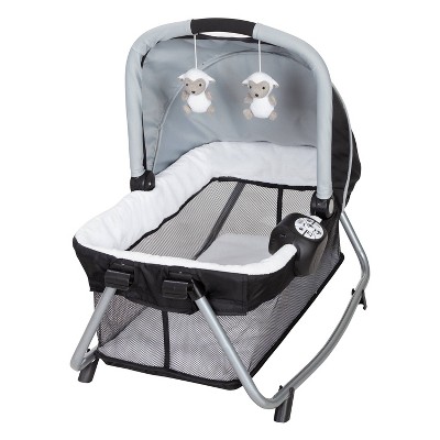 Mulberry Portable Nursery Center with Bassinet and Changing Station