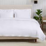 Great Bay Home Channel Stitch Modern Ribbed Reversible Quilt Set With Shams (Full / Queen, White)