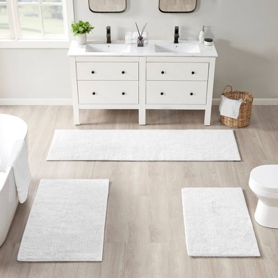Plume Feather Touch Reversible Bath Rug Gray - Beautyrest