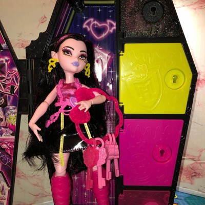 Monster High 12.75'' Skulltimate Secrets Neon Frights Draculaura Fashion  Doll : Target