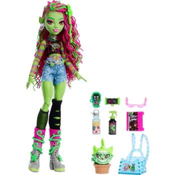 Monster High Venus McFlytrap Fashion Doll with Pet Chewlian and Accessories
