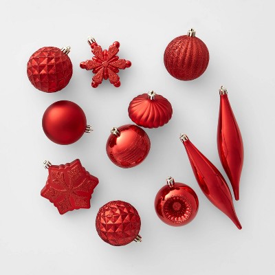 red christmas ornaments