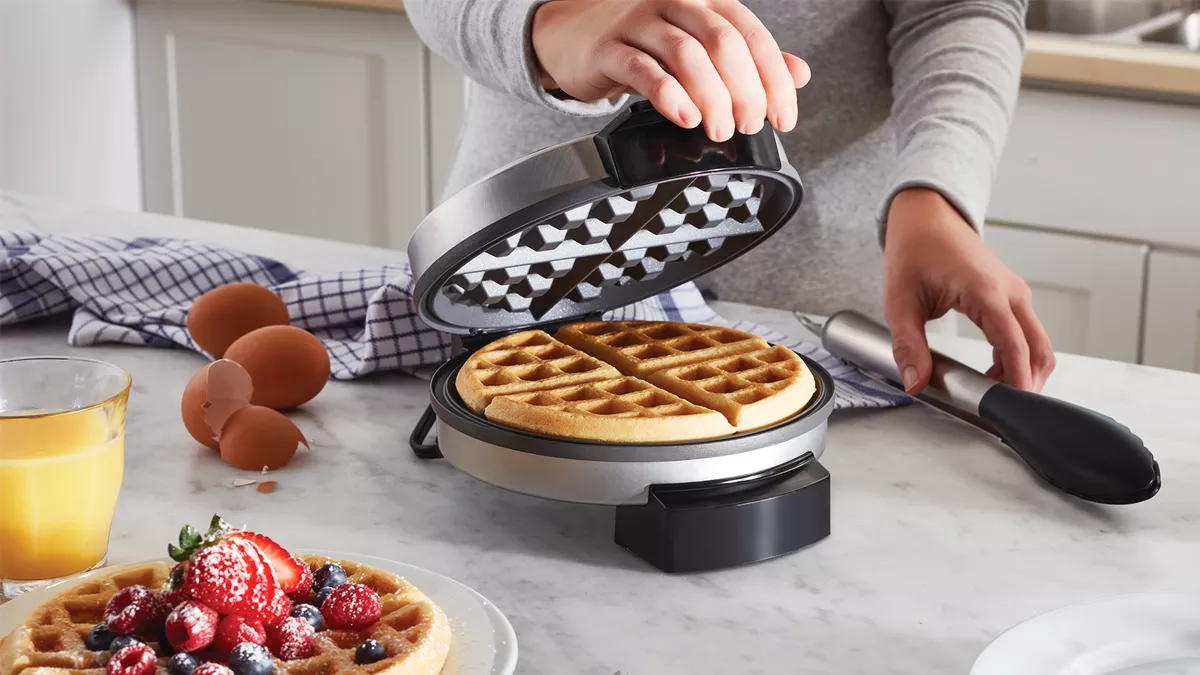 Make Mom's day extra sweet with kitchen & dining gift ideas.