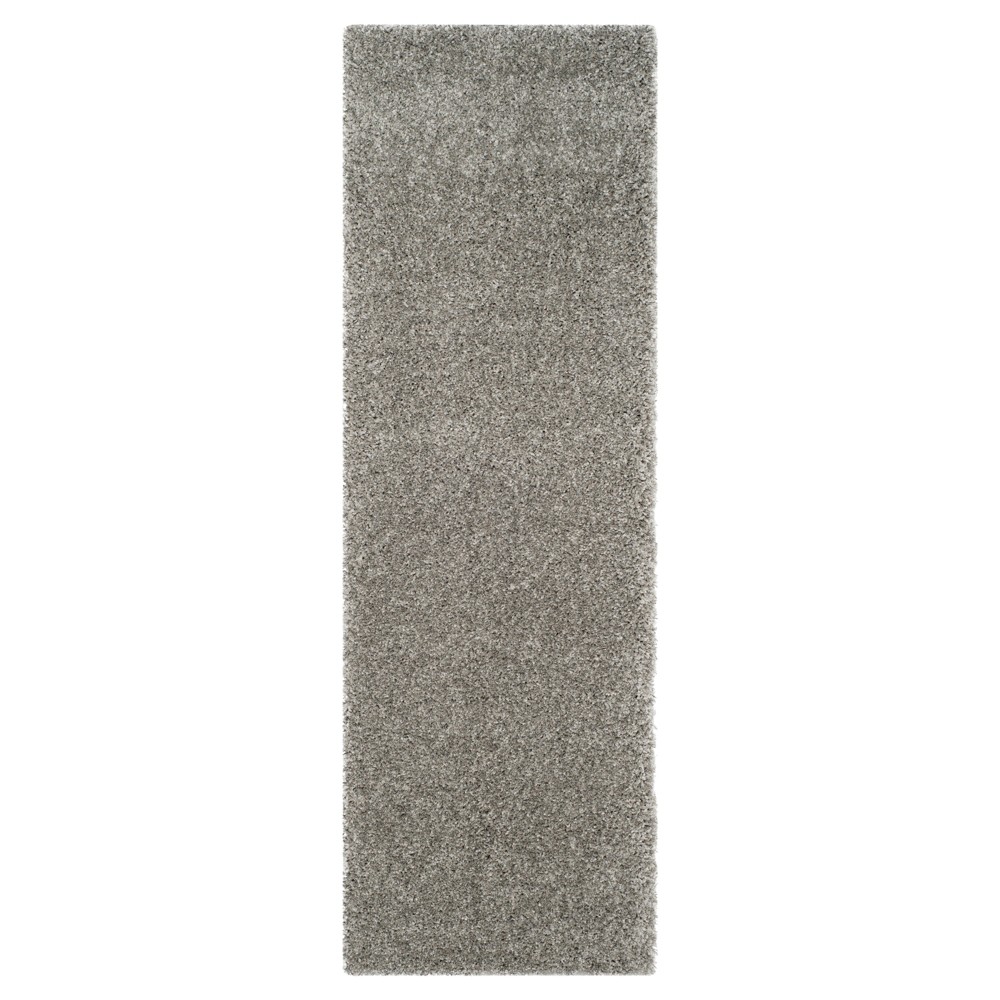 2'3inx7' Runner Quincy Rug Silver - Safavieh