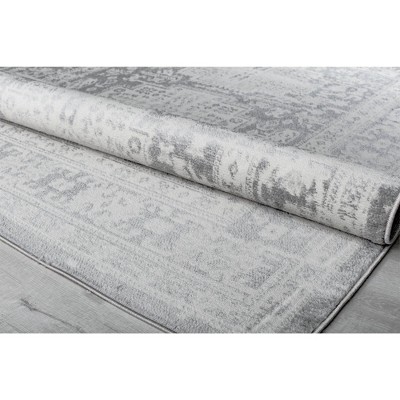 Elegant Gray Synthetic 8' x 10' Stain-resistant Transitional Area Rug