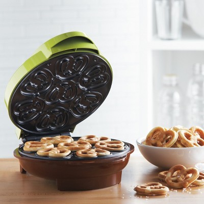 Brentwood Mini Pretzel Maker - Thumbnail 3