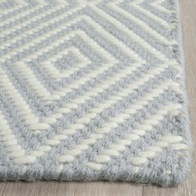 Hand-Hooked Wilton Light Blue Wool-Viscose 5' x 8' Rectangular Rug
