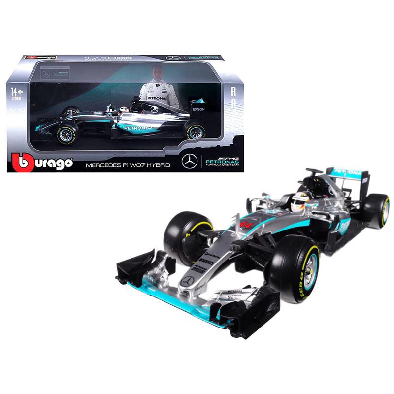 Mercedes AMG F1 W07 Hybrid Petronas #44 Lewis Hamilton Formula 1 (2016) 1/18 Diecast Model Car by Bburago, 1 of 4